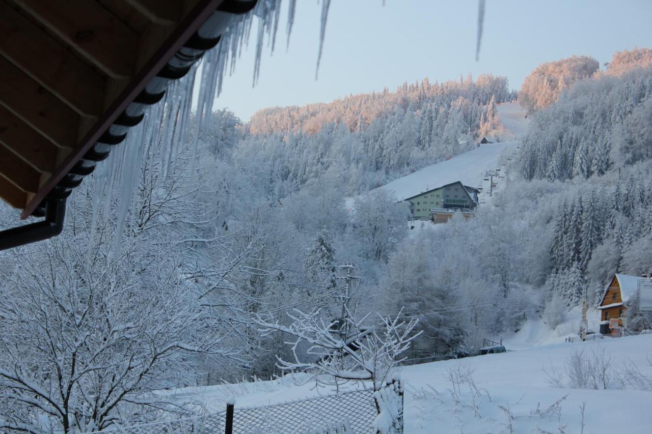 Cudne Manowce Bed & Breakfast *