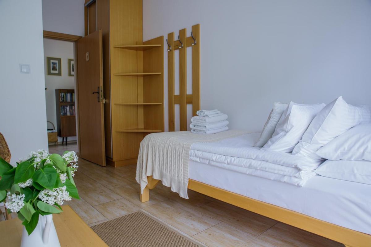 Cudne Manowce Bed & Breakfast *